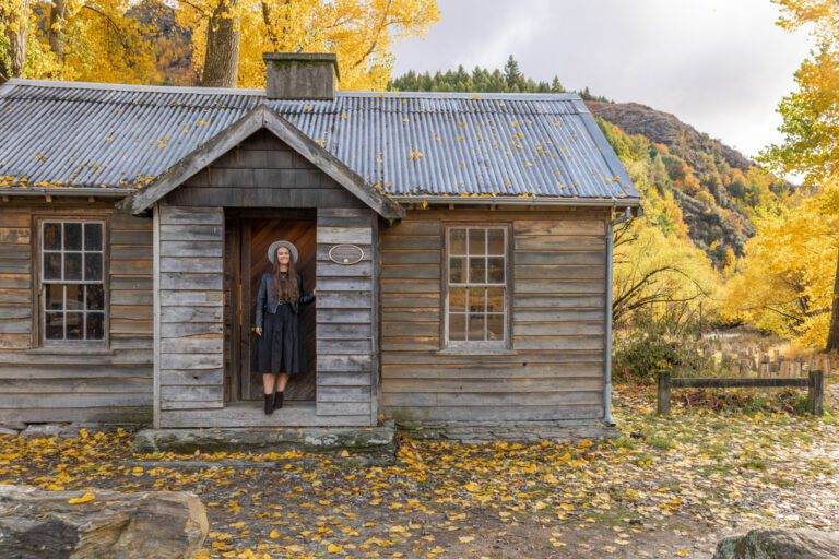 police station in arrowtown during autumn