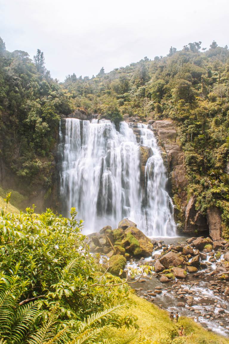 New Zealand landscape photos Marokopa Falls