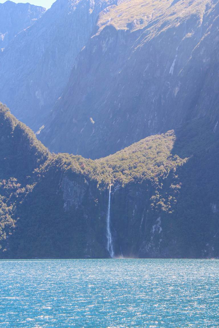 how many days you need to travel new zealand portrait of milford sound