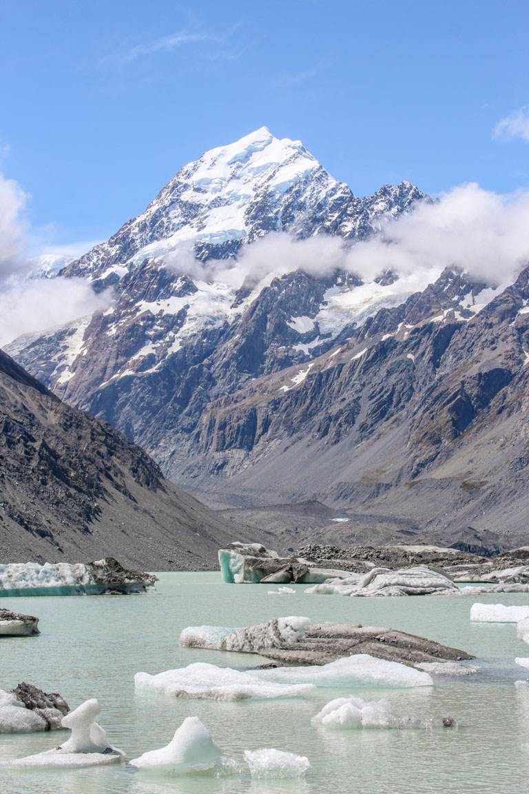 hooker lake from hooker valley track