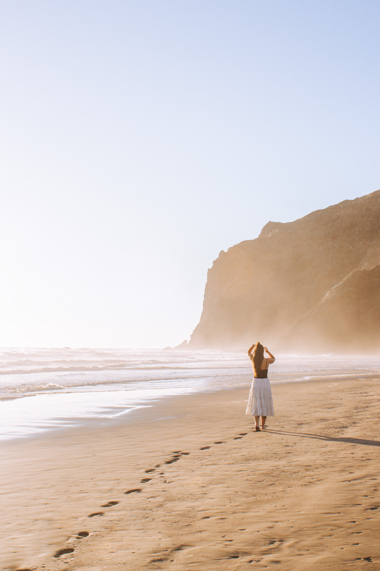 anawhata beach golden hour waitākere ranges auckland instagram spots