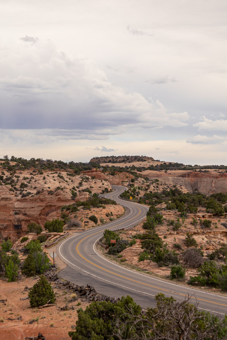 canyonlands road image