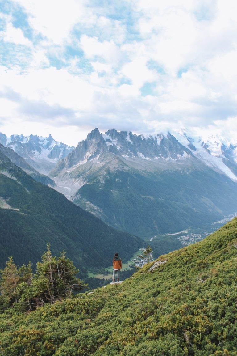 hiking chamonix lac blanc mountain morning views