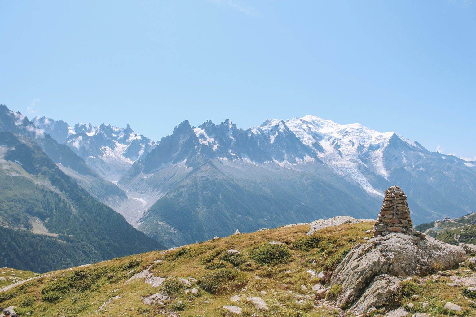 lac blanc mont blanc massif