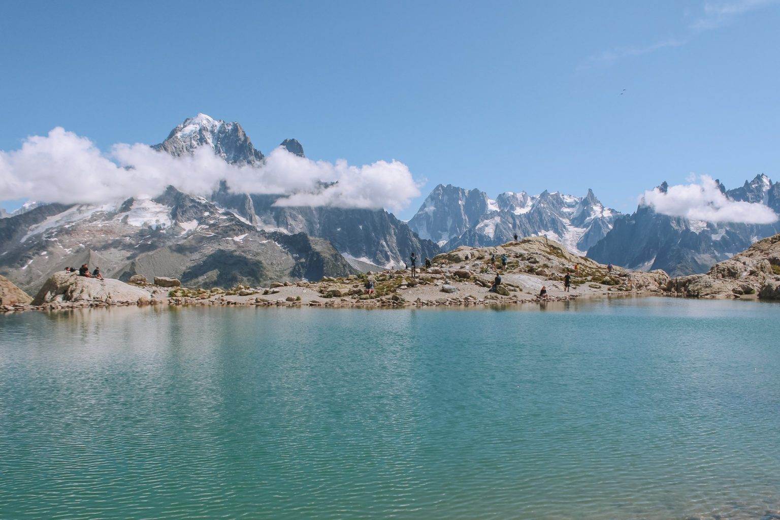 lac blanc mountain views