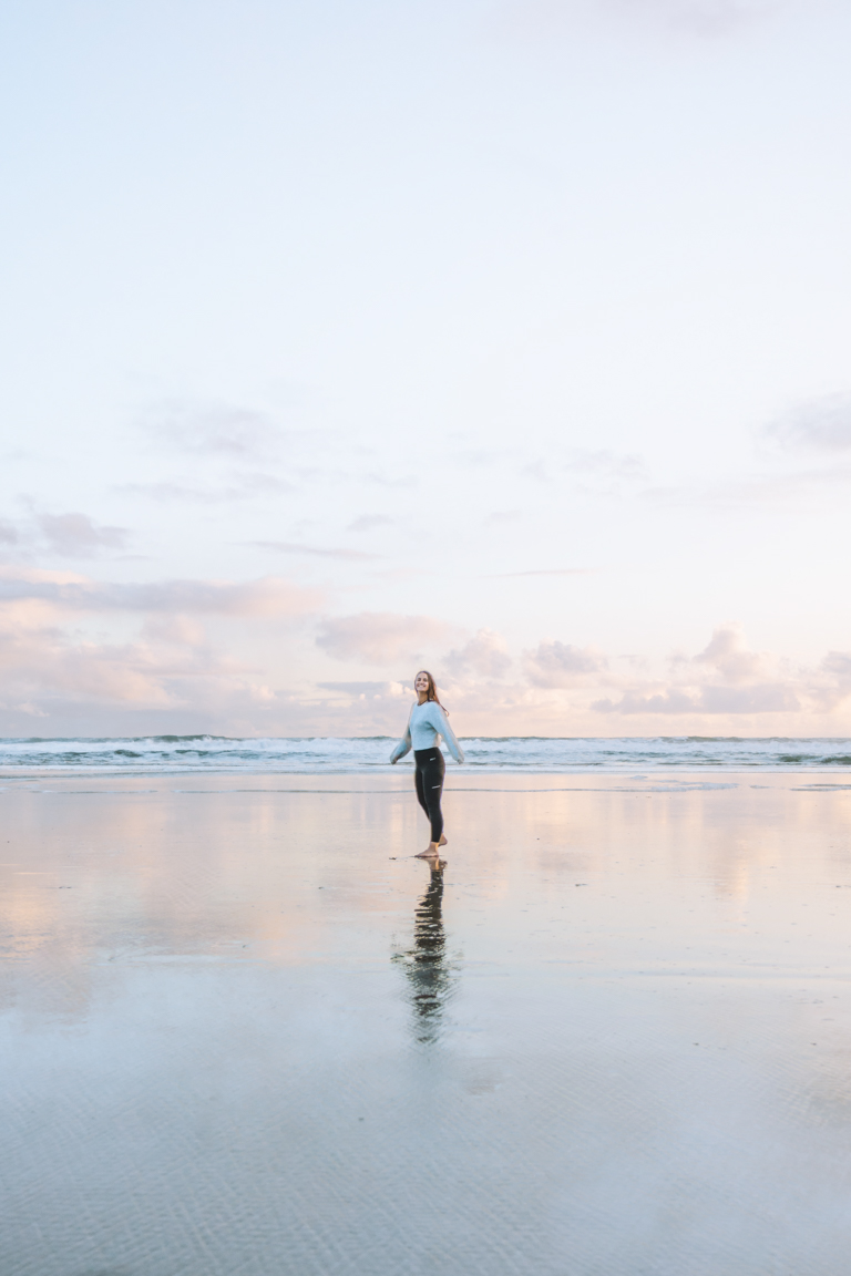 piha beach sunset winter