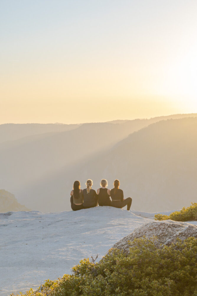 Read more about the article HIKING TAFT POINT IN THE ICONIC YOSEMITE NATIONAL PARK: A GUIDE