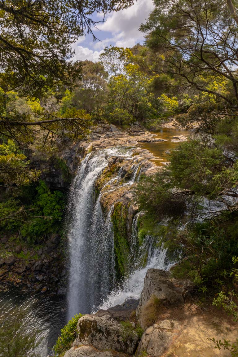 rainbow falls in kerikeri new zealand