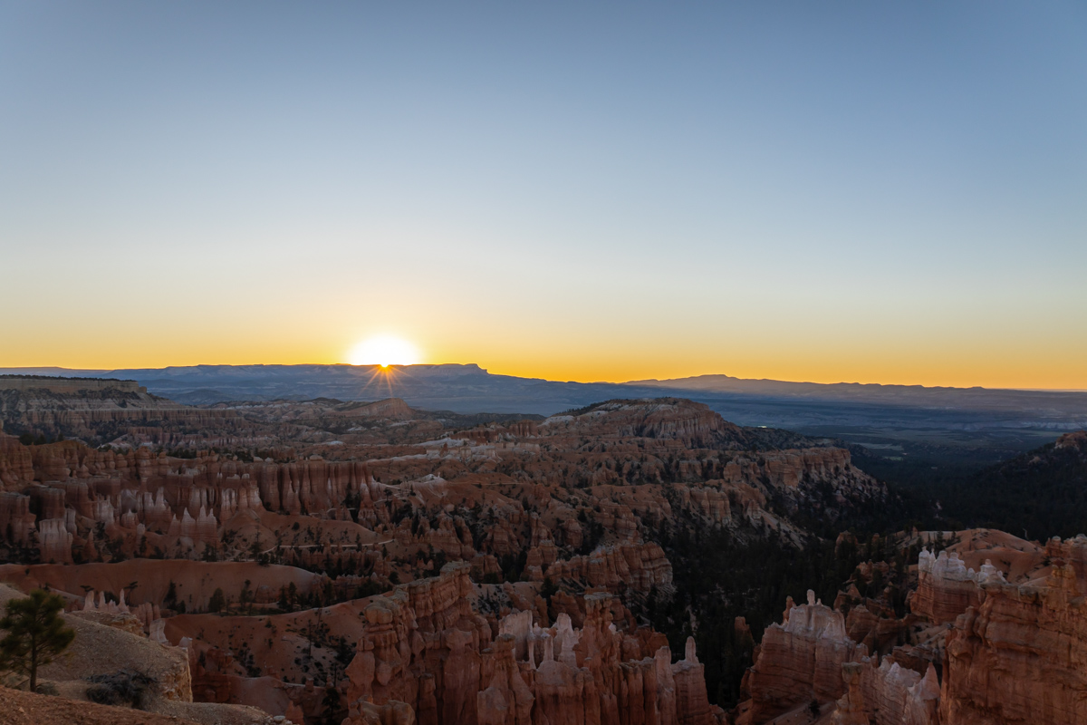 sunrise bryce canyon rim what I learnt on a solo road trip through utah