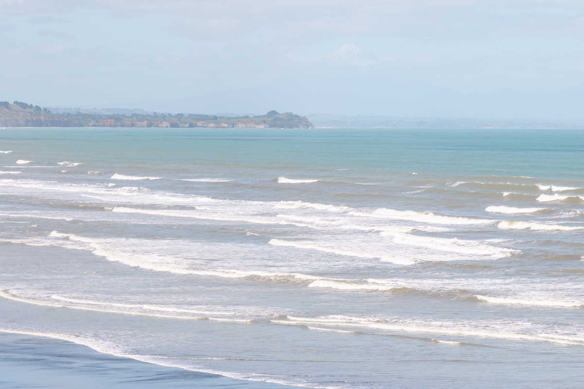 tasman sea three sisters and elephant rock lookout tongapōrutu