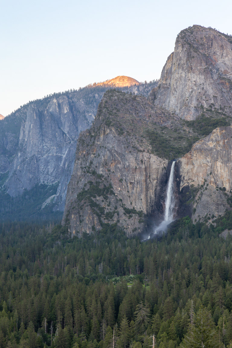 tunnel view sunset yosemite falls