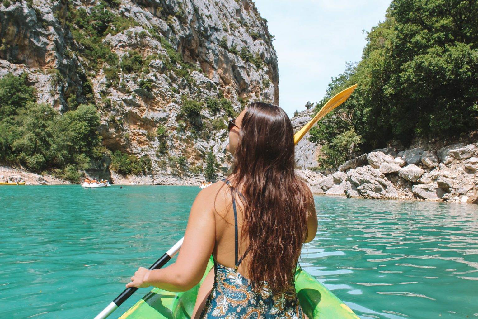 girl kayaking gorge du verdon