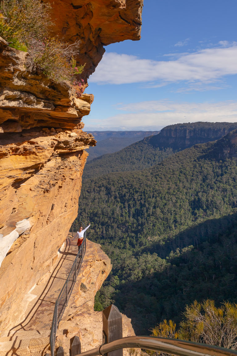 wentworth falls in the blue mountains lookout